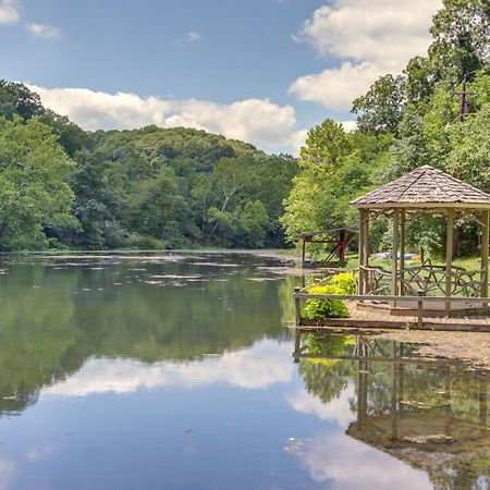 Lakefront Cabin Less Than 3 Mi To Dtwn Eureka Springs! Villa Exterior foto