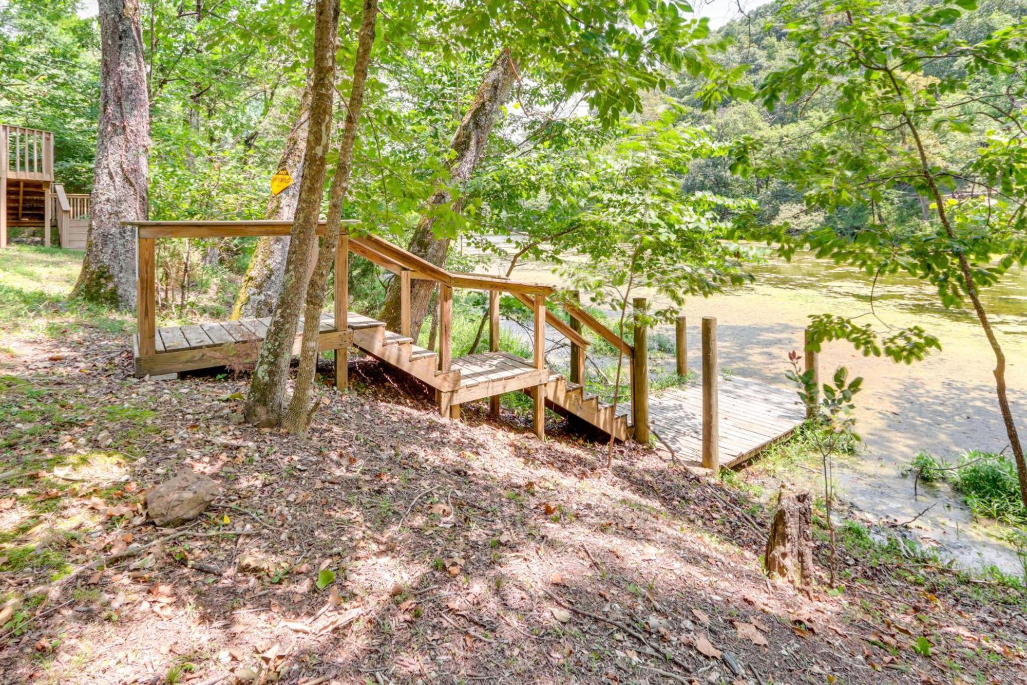 Lakefront Cabin Less Than 3 Mi To Dtwn Eureka Springs! Villa Exterior foto