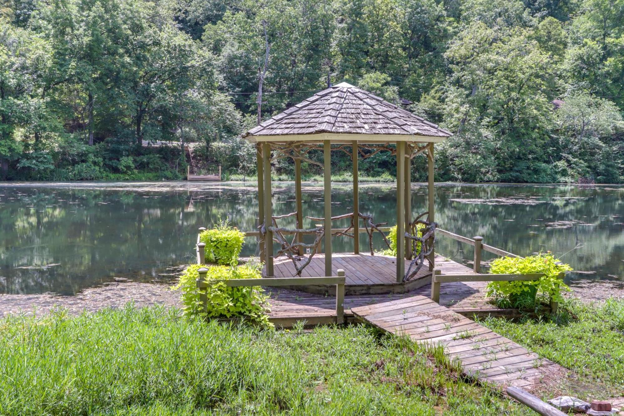 Lakefront Cabin Less Than 3 Mi To Dtwn Eureka Springs! Villa Exterior foto